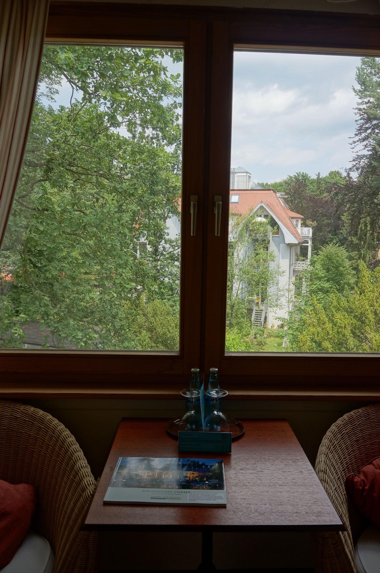 Hotel Villa Herzog Дрезден Екстериор снимка