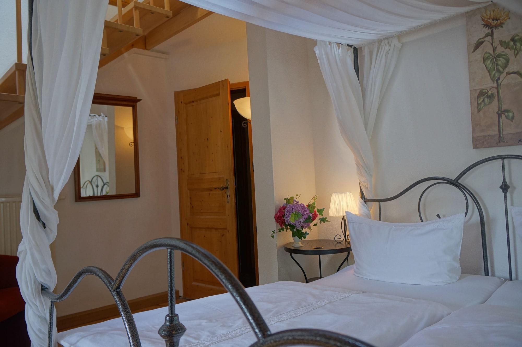 Hotel Villa Herzog Дрезден Екстериор снимка