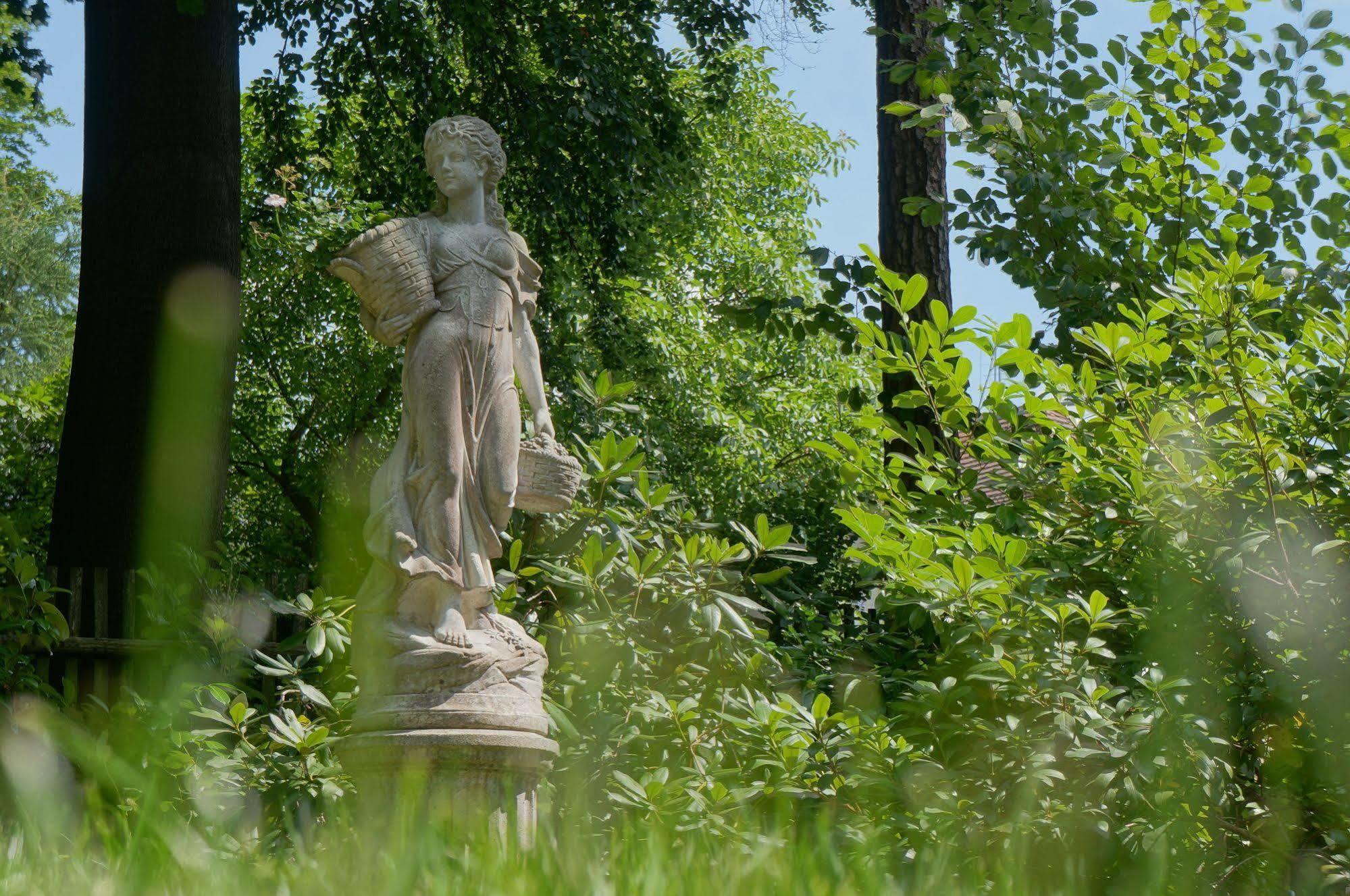 Hotel Villa Herzog Дрезден Екстериор снимка